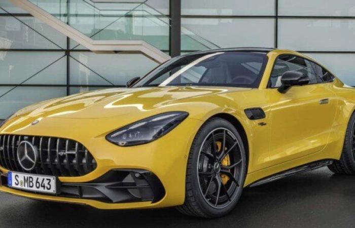 بمحرك
      2000
      سي
      سي..
      مواصفات
      وسعر
      سيارة
      مرسيدس
      AMG
      GT43 - بوابة المساء الاخباري