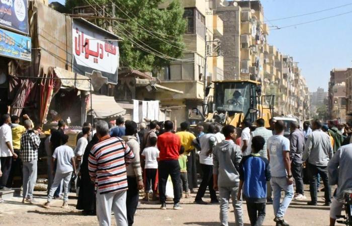 ضبط
      وتحرير1000حالة
      إشغال
      ومصادرة
      المضبوطات
      فى
      حملة
      بالسيل
      بأسوان..
      شاهد .. بوابة المساء الاخباري