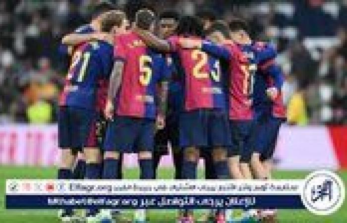 لاعب
      برشلونة
      على
      حافة
      العودة
      للملاعب