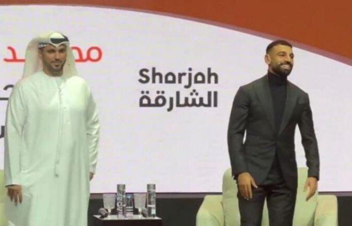 محمد
      صلاح
      يتحدث
      عن
      مسيرته
      الكروية
      في
      معرض
      الشارقة
      الدولي
      للكتاب - بوابة المساء الاخباري