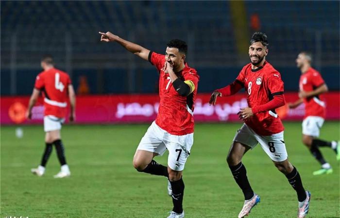 فيديو
      |
      مصر
      تتعادل
      مع
      بوتسوانا
      وتهديها
      بطاقة
      التأهل
      إلى
      نهائيات
      كأس
      أمم
      إفريقيا