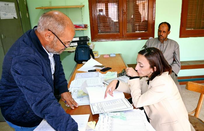 محافظ
      البحيرة
      تفاجئ
      جمعية
      صلاح
      الدين
      التعاونية
      الزراعية
      ببدر . المساء الاخباري