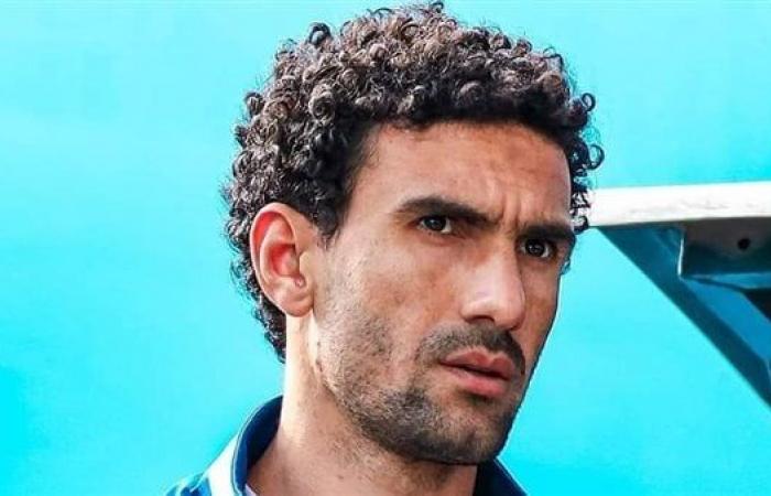 فكري
      صالح:
      كان
      يجب
      عدم
      ضم
      «عواد»
      لقائمة
      المنتخب
      لهذا
      السبب..
      فيديو .. بوابة المساء الاخباري