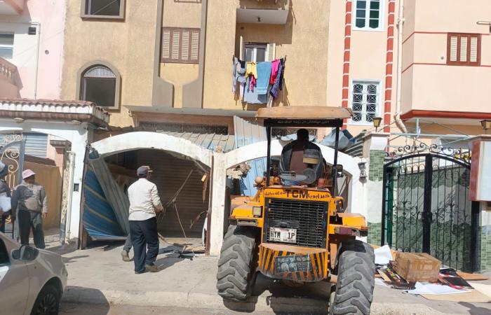 إزالة
      10
      مخالفات
      بناء
      في
      مدينة
      دمياط
      الجديدة المساء الاخباري ..