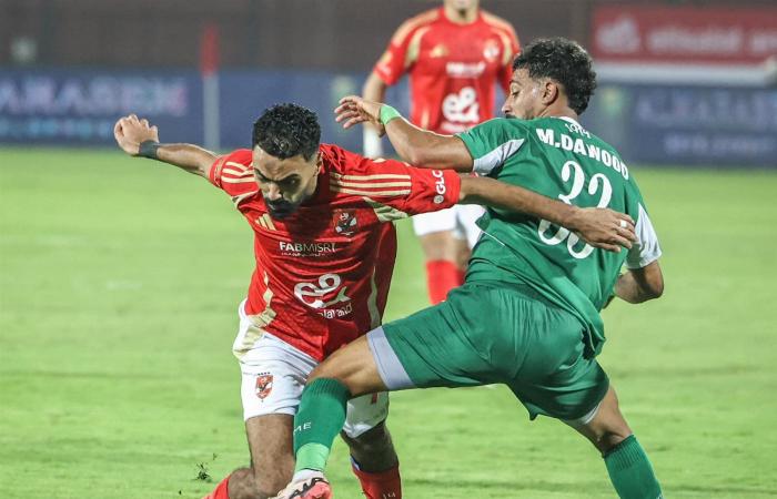 إمام
      عاشور
      يهدر
      ضربة
      جزاء..
      الأهلي
      يفشل
      في
      الوصول
      لمرمى
      الاتحاد
      السكندري
      بالشوط
      الأول . المساء الاخباري