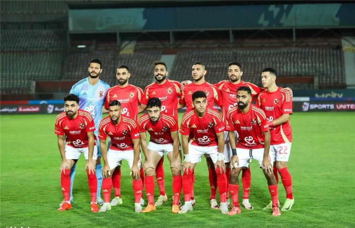 لاعب
      الأهلي
      يغيب
      أمام
      البنك
      الأهلي
      في
      الدوري
      المصري