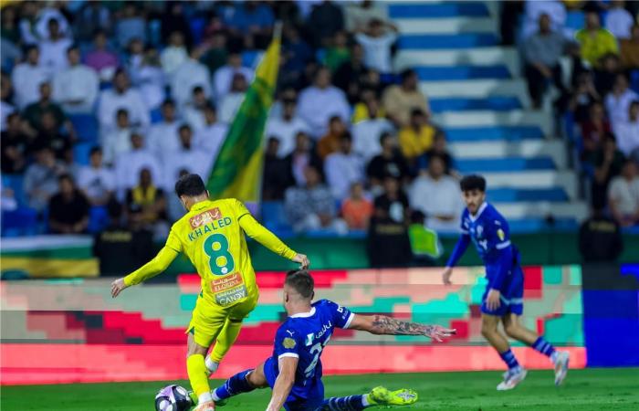 الهلال
      يتلقى
      خسارته
      الأولى
      في
      الدوري
      السعودي
      بثلاثية
      أمام
      الخليج