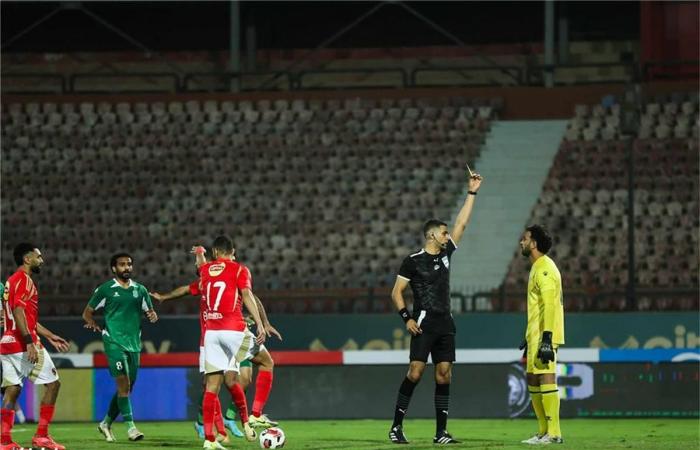 مراقب
      مباراة
      الأهلي
      والاتحاد
      يعتذر
      للصحفيين
      ويصرح:
      لم
      أتلفظ
      بأي
      شيء