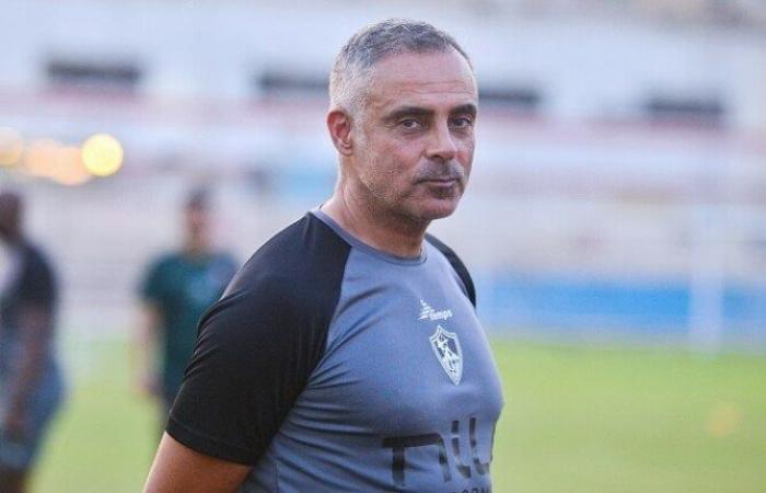 دونجا:
      جوميز
      «معندوش»
      سياسة
      النفس
      الطويل
      مع
      الزمالك - بوابة المساء الاخباري