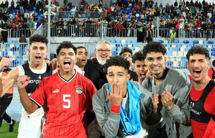 إسلام
      الشاطر
      يوضح
      حقيقة
      رحيل
      ميكالي
      عن
      منتخب
      مصر..
      ويصرح:
      تعرضنا
      لضغوط
      رهيبة