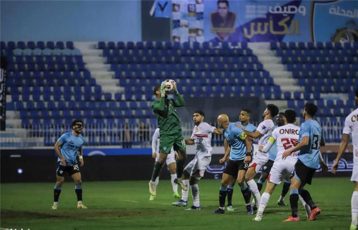 حازم
      إمام:
      مهاجم
      الزمالك
      لم
      يقنعني..
      ويجب
      استغلال
      كأس
      الرابطة
      للدفع
      بالناشئين