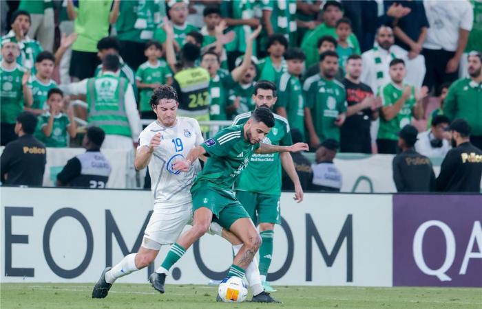 فيديو
      |
      الأهلي
      يتعادل
      مع
      استقلال
      طهران
      في
      دوري
      أبطال
      آسيا
      ويحافظ
      على
      الصدارة