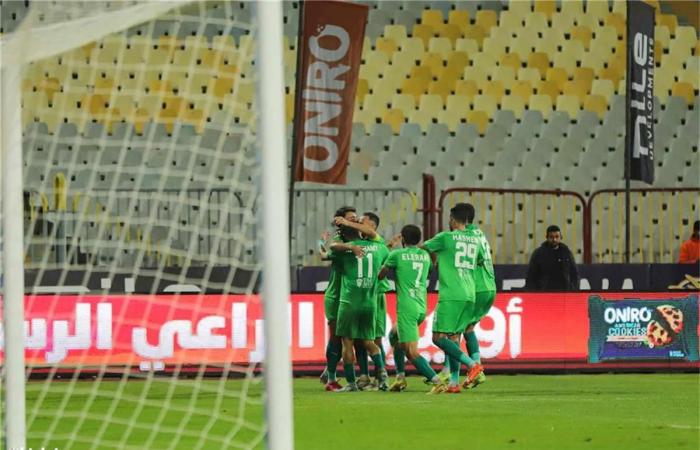 تشكيل
      المصري
      أمام
      بيراميدز
      في
      الدوري..
      ثلاثي
      في
      الهجوم