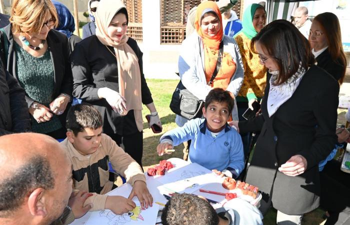 محافظ
      البحيرة
      ورئيس
      جامعة
      دمنهور
      يشهدان
      احتفالية
      اليوم
      العالمي
      لذوى
      الهمم
      بمكتبة
      مصر
      العامة . المساء الاخباري