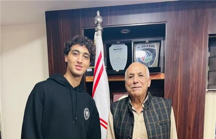 لاعب
      الزمالك
      يُعلن
      تجديد
      عقده
      مع
      الفريق:
      لن
      أبخل
      بنقطة
      عرق..
      وأشكر
      حسين
      لبيب