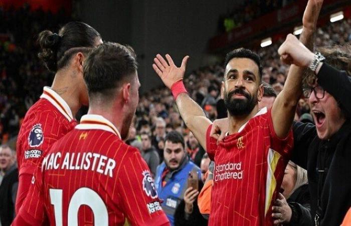 ليفربول
      يتخذ
      خطوة
      أولى
      لتجديد
      عقد
      نجمه..
      ما
      هو
      موقف
      محمد
      صلاح؟ - بوابة المساء الاخباري