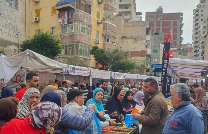 إقامة
      سوق
      اليوم
      الواحد
      بميدان
      المندرة
      نطاق
      حي
      منتزة
      ثان . المساء الاخباري