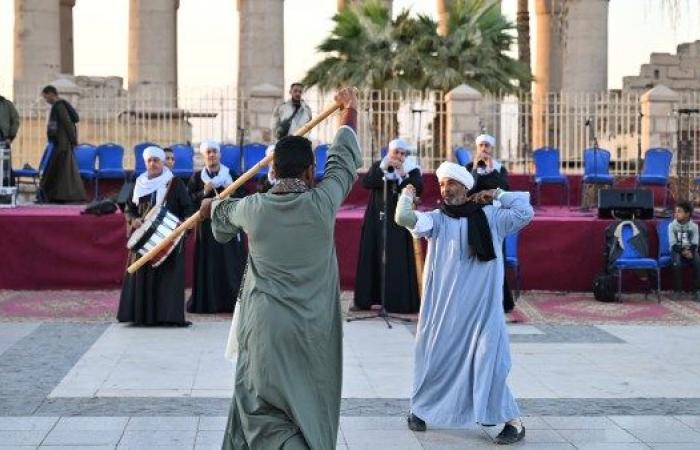 ليست مجرد قطعة من الخشب.. ماذا تعني العصا للاعب التحطيب؟ .. بوابة المساء الاخباري