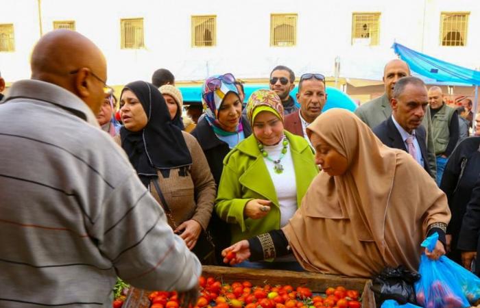 أسواق
      اليوم
      الواحد
      متنفس
      جديد
      للمواطنين
      بالإسكندرية المساء الاخباري ..