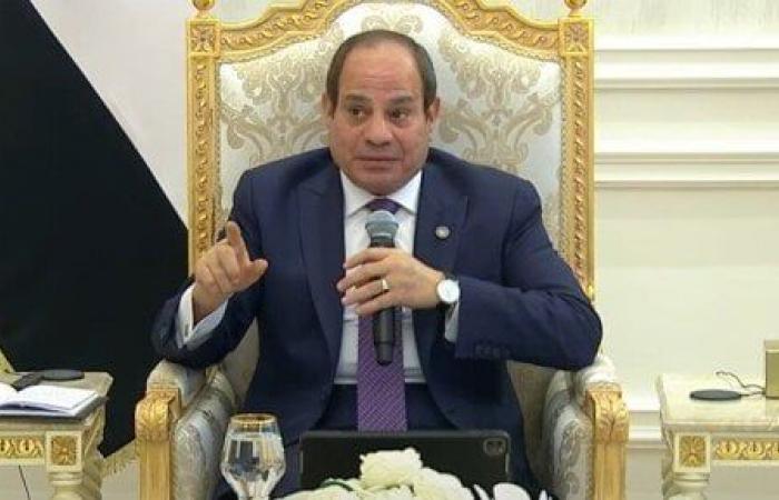 الرئيس
      السيسي:
      الشعب
      هو
      حصن
      مصر..
      ومتقلقوش
      بفضل
      الله - بوابة المساء الاخباري