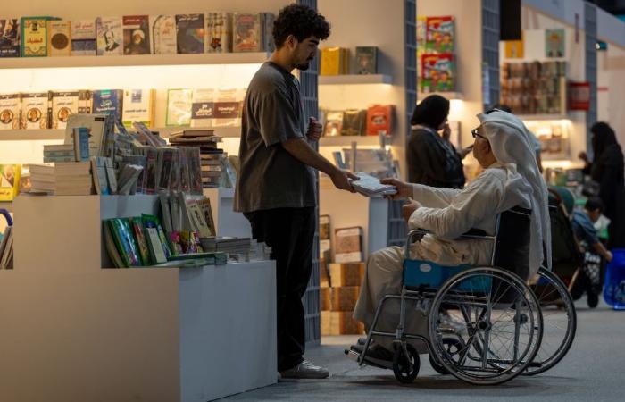 بمشاركة
      1000
      دار
      نشر..
      معرض
      جدة
      للكتاب
      2024
      يشعل
      شغف
      القراء . المساء الاخباري