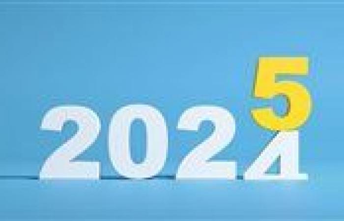 هل
      رأس
      السنة
      عطلة؟..
      مواعيد
      إجازات
      العام
      الجديد
      2025