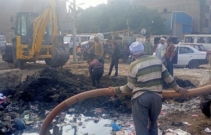 استجابة لاستغاثة الأهالي.. رئيس مدينة أبو النمرس يوجه بإصلاح ماسورة مياه بنزلة الأشطر .. بوابة المساء الاخباري