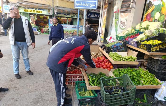 حملة مكبرة لشرطة المرافق لرفع الإشغالات بوسط مدينة الأقصر .. بوابة المساء الاخباري