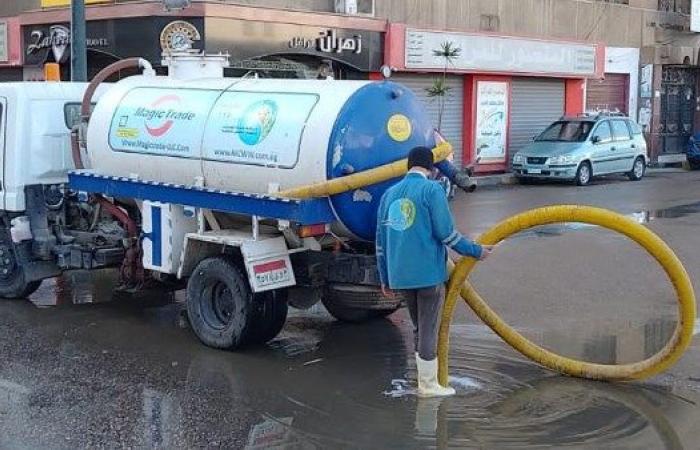 بعد ليلة ممطرة.. مياه المنوفية تتعامل مع تجمعات  الأمطار| صور .. بوابة المساء الاخباري