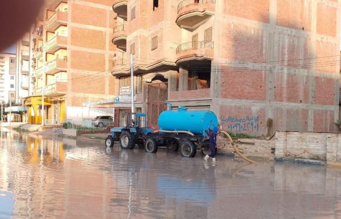 محافظ كفر الشيخ يتابع جهود كسح مياه الأمطار بالمراكز والمدن | صور .. بوابة المساء الاخباري