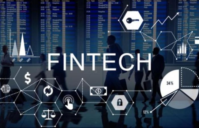 التقنيات
      المالية
      (FinTech)
      وتحول
      النظام
      المالي:
      الثورة
      الرقمية
      في
      القطاع
      المالي