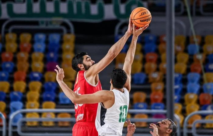 الأهلي
      يهزم
      الاتحاد
      ويتوج
      بدوري
      مرتبط
      السلة . المساء الاخباري