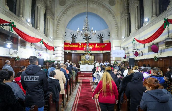 رئيس الأسقفية يصلي قداس العيد بكاتدرائية الإسكندرية .. صور .. بوابة المساء الاخباري