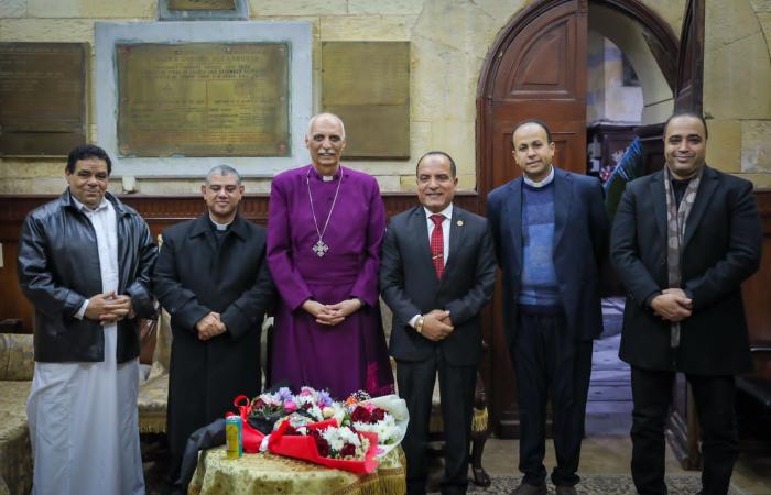 رئيس الأسقفية يصلي قداس العيد بكاتدرائية الإسكندرية .. صور .. بوابة المساء الاخباري