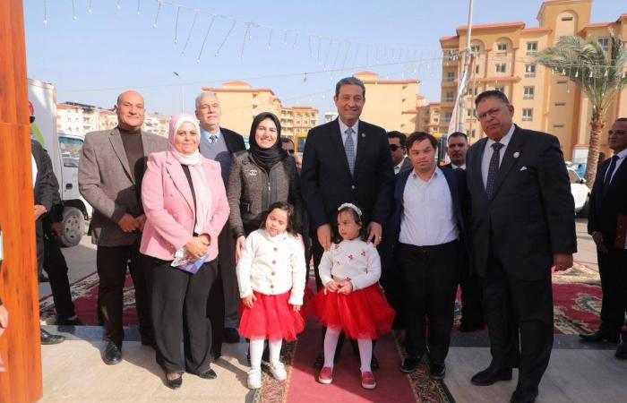 كرنفال
      في
      احتفالات
      اليوم
      العالمي
      لذوي
      الهمم
      بدمياط المساء الاخباري ..