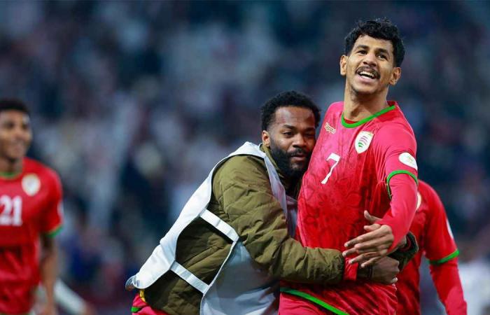 عصام
      الصبحي
      قاهر
      قطر..
      من
      مشجع
      لمنتخب
      عمان
      في
      كأس
      الخليج
      23
      لهداف
      خليجي
      26..
      رونالدو
      مثله
      الأعلى..
      وصلاح
      الأفضل
      عربيًا المساء الاخباري ..