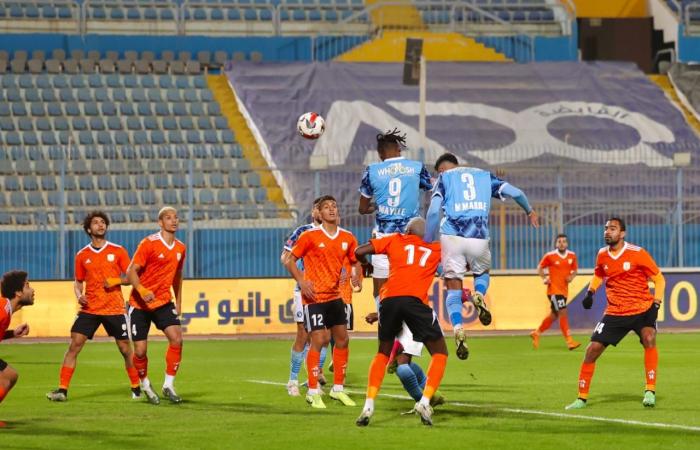 بيراميدز
      يكتسح
      فاركو
      بثلاثية
      ويتقاسم
      صدارة
      الدوري
      مع
      الزمالك
      والمصري
      ..
      صور المساء الاخباري ..