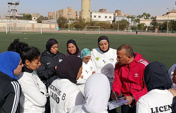 دعمًا
      للكرة
      النسائية..
      ورش
      عمل
      لمدربات
      الرخصة
      الإفريقية
      B7 المساء الاخباري ..