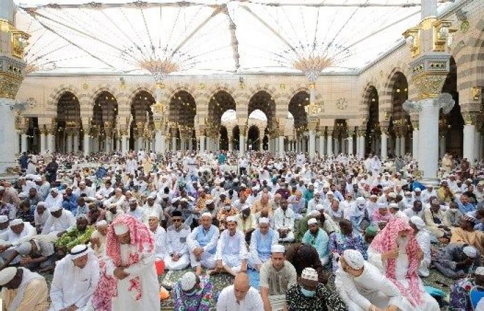 خطيب المسجد النبوي: الوحي هو نور من الله على الرسول وبه تحيا القلوب والأرواح .. بوابة المساء الاخباري