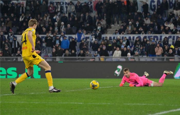 فيديو
      |
      بطل
      الشتاء..
      أتالانتا
      يخطف
      تعادلًا
      قاتلًا
      من
      لاتسيو
      ويحافظ
      على
      صدارة
      الدوري
      الإيطالي