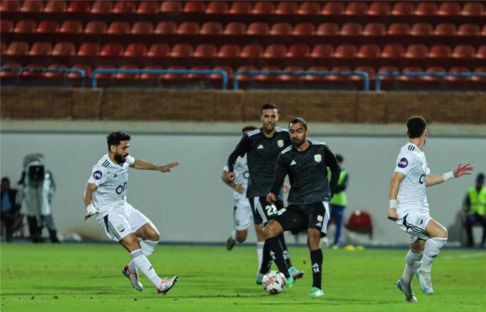 فيديو
      |
      فاركو
      يحول
      تأخره
      لفوز
      على
      سموحة
      في
      الدوري
      المصري