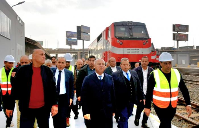 فصل متعاطي المخدرات فورًا.. الوزير يكرم عددا من العاملين بالسكك الحديدية .. بوابة المساء الاخباري