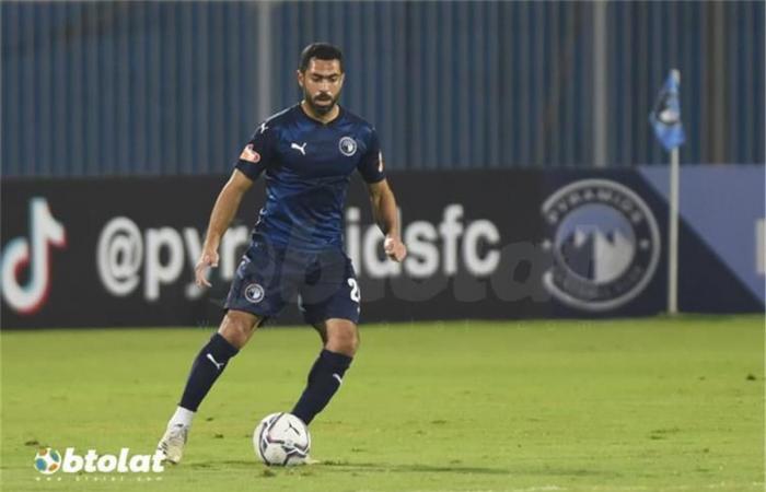 أحمد
      فتحي
      يفسر
      تصريحه
      بشأن
      زمالكاوية
      بركات
      والشاطر..
      ويرفض
      رحيل
      لاعب
      الأهلي