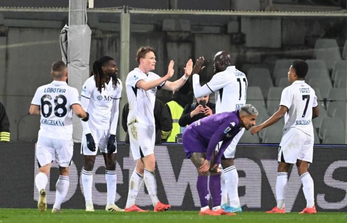 دي
      خيا
      يسقط
      أمام
      أصدقاء
      الأمس..
      فيديو
      |
      نابولي
      يكتسح
      فيورنتينا
      بثلاثية
      ويتصدر
      الدوري
      الإيطالي