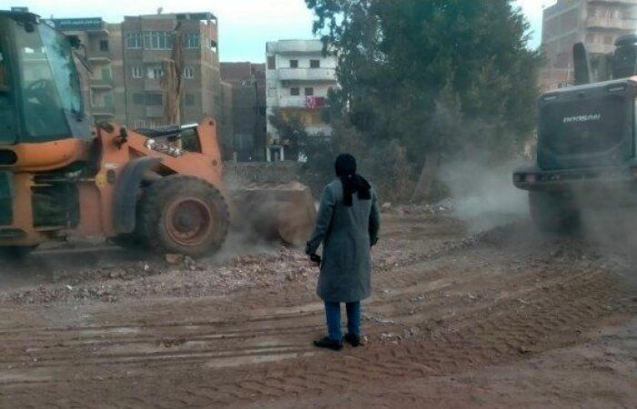 إزالة
      300
      طن
      مخلفات
      وردش
      مباني
      وتركيب
      أعمدة
      إنارة
      بشبين
      القناطر - بوابة المساء الاخباري