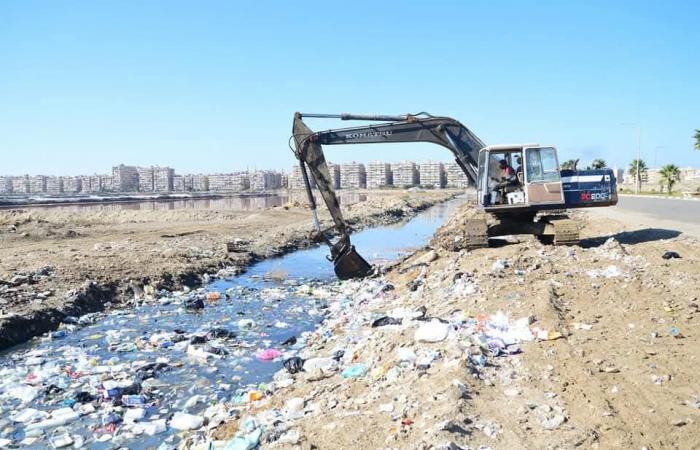 رئيس مدينة بورفؤاد يوجه بتكثيف الجهود وتطهير مصرف الملاحات .. بوابة المساء الاخباري