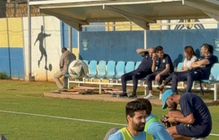 دوري
      أبطال
      إفريقيا..
      بيراميدز
      يخوض
      مرانه
      الأول
      في
      أنجولا
      استعدادا
      لمواجهة
      ساجرادا|
      صور . المساء الاخباري