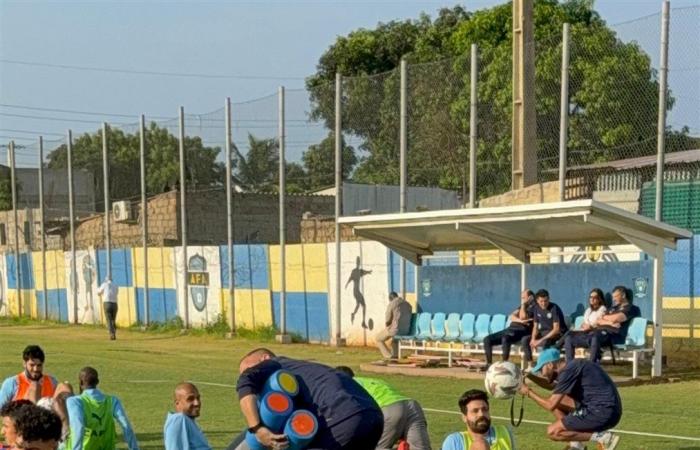 دوري
      أبطال
      إفريقيا..
      بيراميدز
      يخوض
      مرانه
      الأول
      في
      أنجولا
      استعدادا
      لمواجهة
      ساجرادا|
      صور . المساء الاخباري