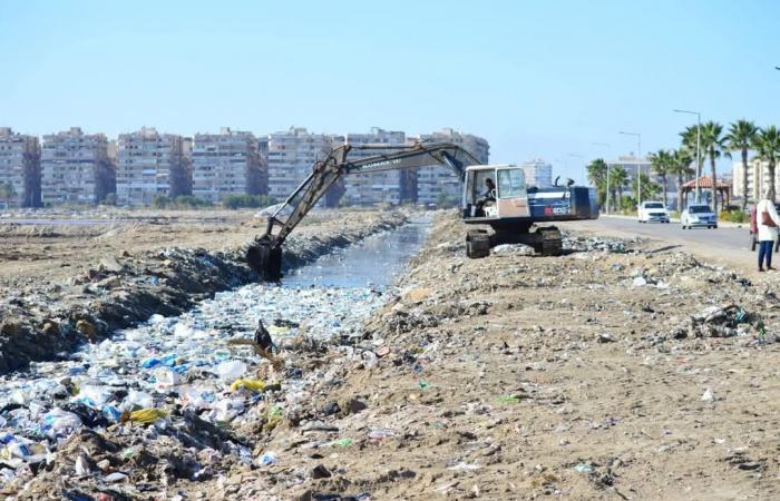 رئيس مدينة بورفؤاد يوجه بتكثيف الجهود وتطهير مصرف الملاحات .. بوابة المساء الاخباري