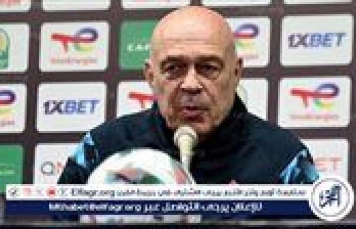 جروس
      يعقد
      جلسة
      مع
      لاعبي
      الزمالك
      قبل
      مباراة
      بلاك
      بولز